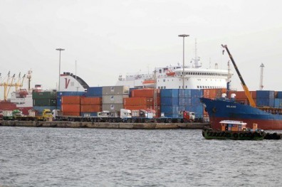 وصول 35 ألف طن «جازولين» من إيطاليا إلى ميناء الإسكندرية