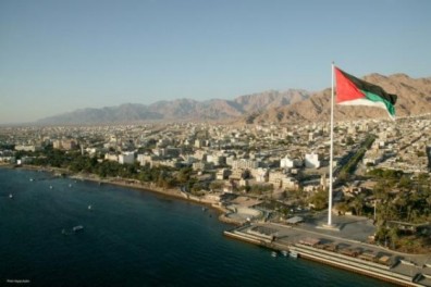 دراسة تخصيص 20% من البضائع العراقية المستوردة عبر ميناء العقبة